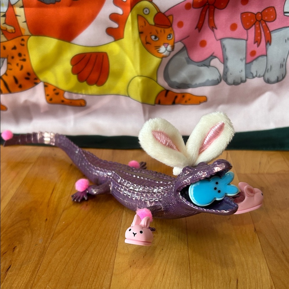 Easter alligator decor figurine